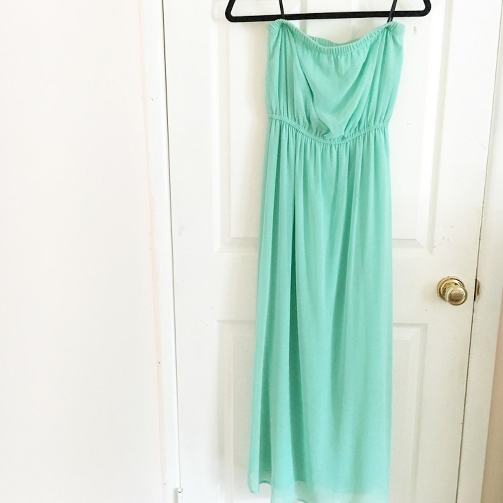 Forever 21 Mint Flowy Maxi Dress & Earrings